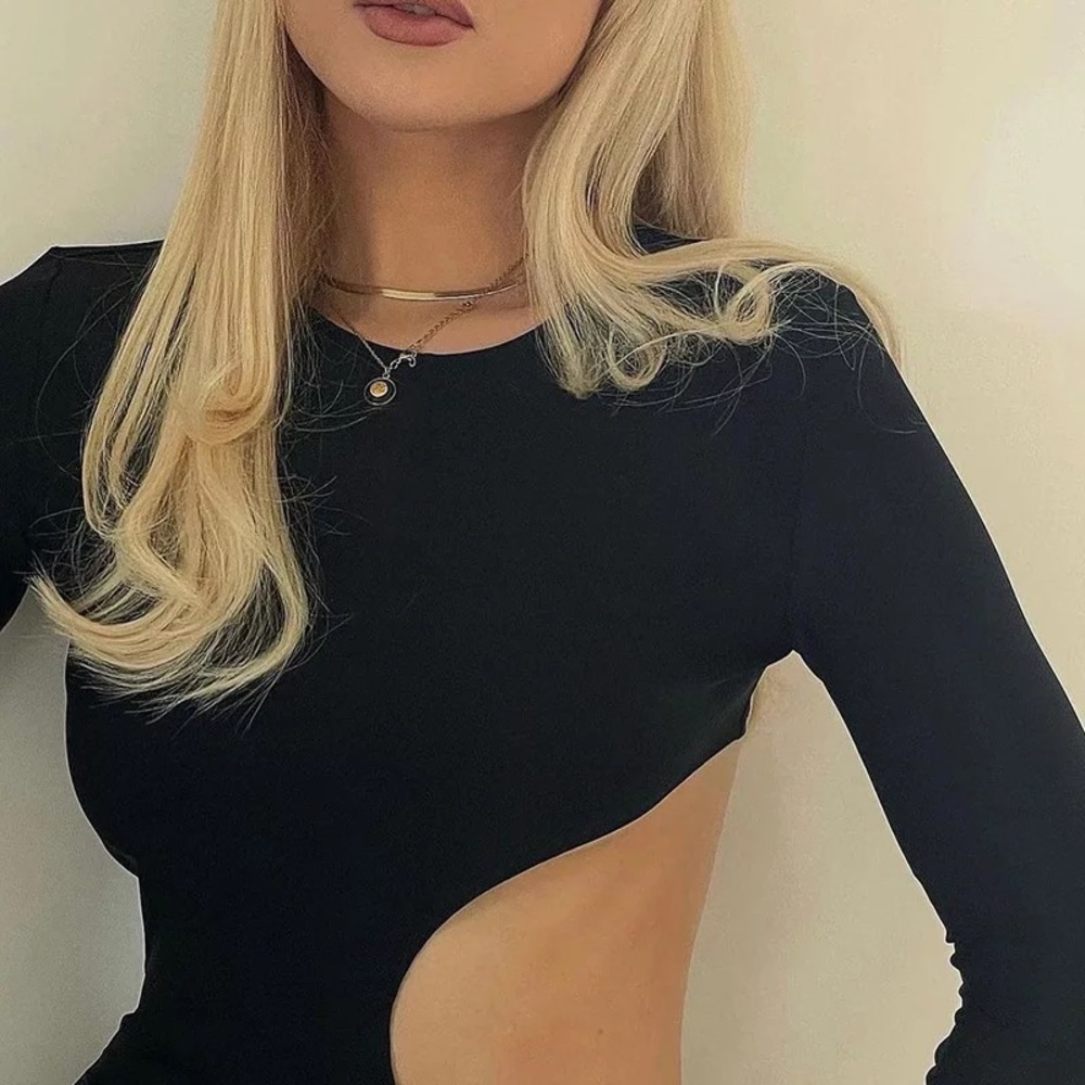 SIMPLY SEXY BLACK DRESS - Picture 5 of 7